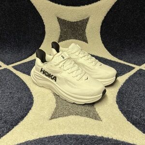 Hoka Clifton 10 White / Black Womens Size 6.5 / 7.5